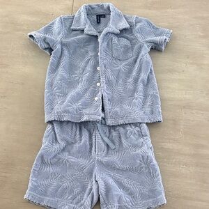 Janie and Jack Terry Shorts Set in Light Blue with Floral Leaf Pattern Size 4